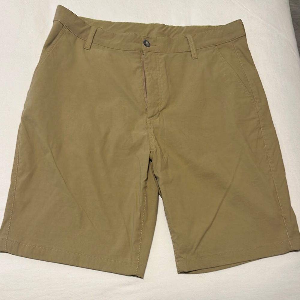 Eddie Bauer Men's Khaki Flat Front Shorts